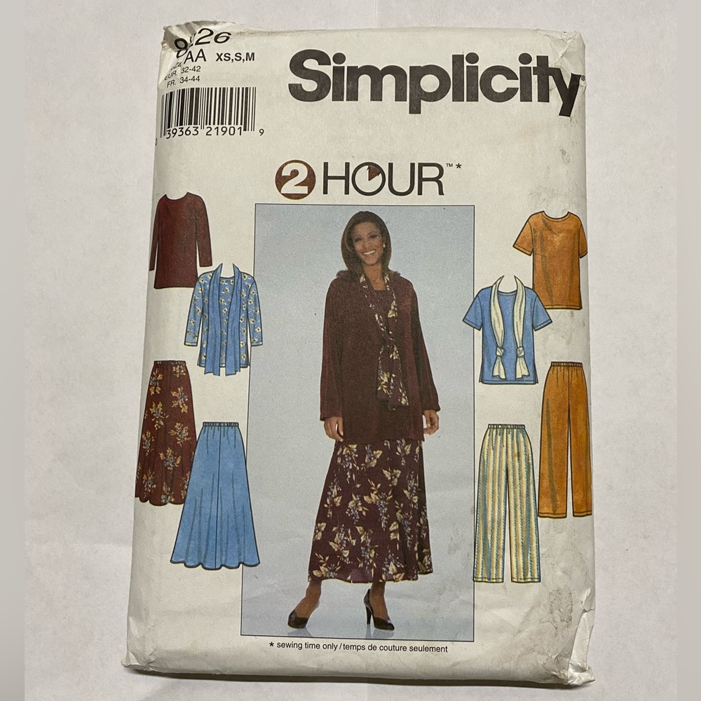 * Simplicity sewing Pattern XS-XL top skirt pants scarf uncut